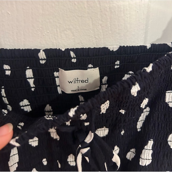 Aritzia Wilfred puff sleeve top - Picture 3 of 5